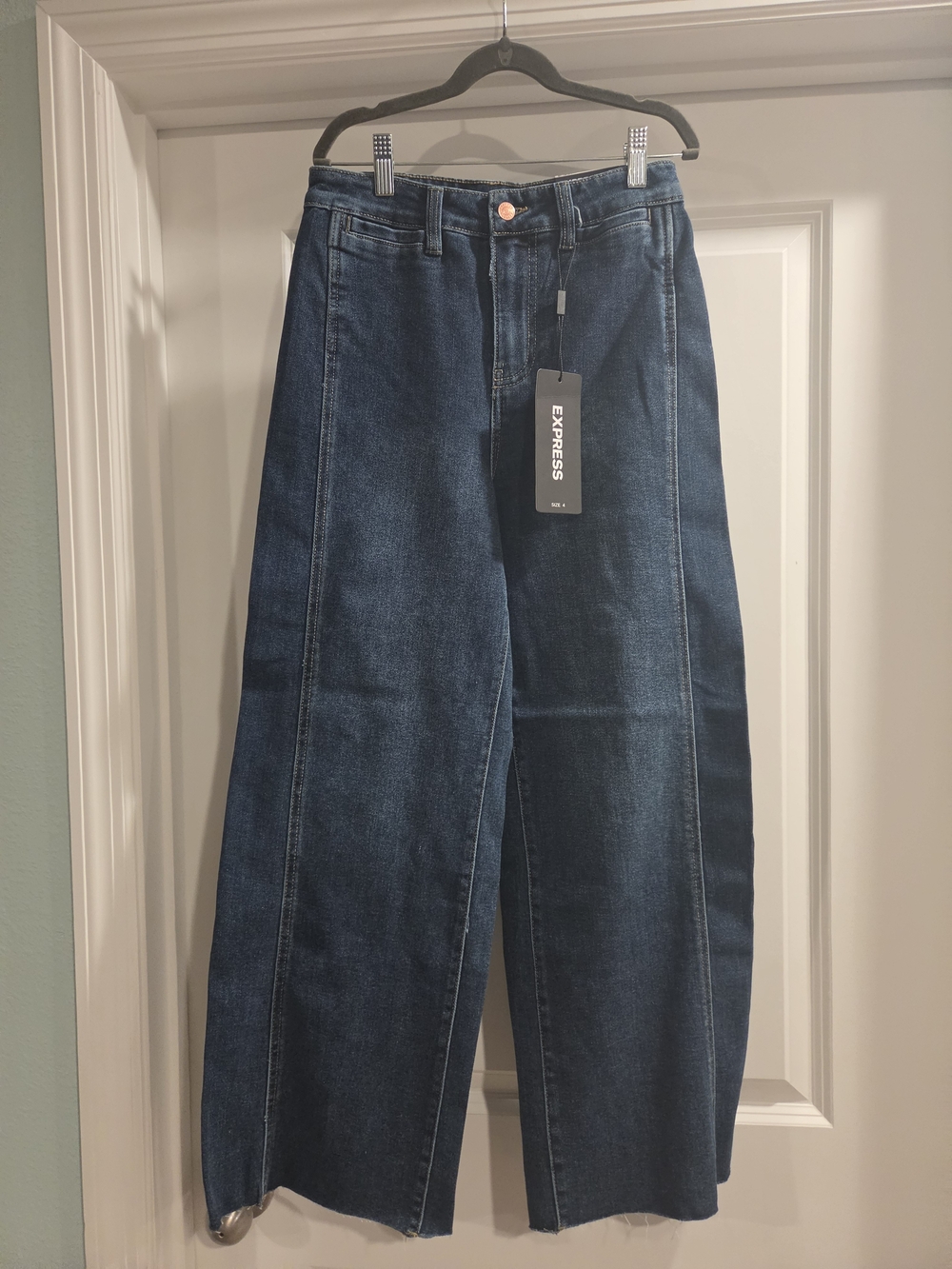 Express Dark Blue High-Rise Wide Leg Jeans NWT - Picture 2 of 8